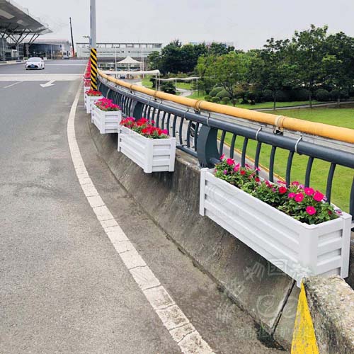广东桥梁护栏PVC花箱